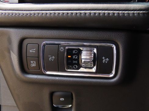 Certified 2023 Lincoln Nautilus FWD w/ Premium Package image 25