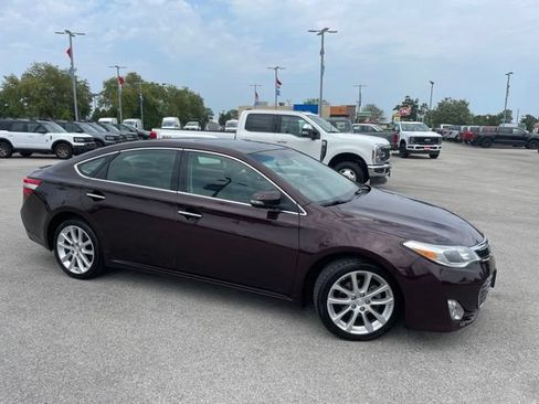 Used 2013 Toyota Avalon XLE Touring FWD image 2