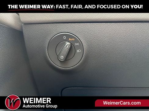 Used 2024 Volkswagen Taos SE AWD/4WD image 23
