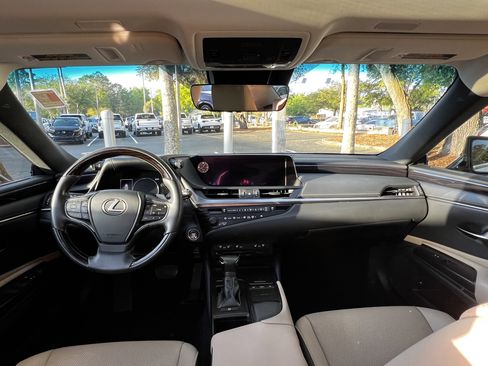 Used 2019 Lexus ES 350 w/ Premium Package image 35