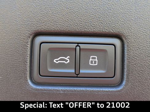 Used 2022 Audi Q4 e-tron Prestige image 15