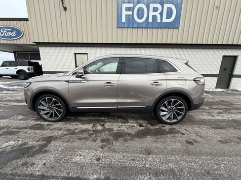 Used 2019 Lincoln Nautilus Reserve image 4