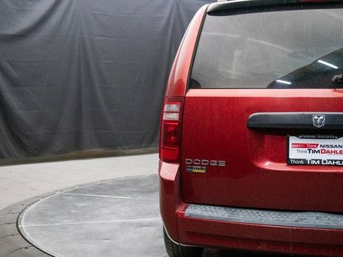 Used 2009 Dodge Grand Caravan SE image 12