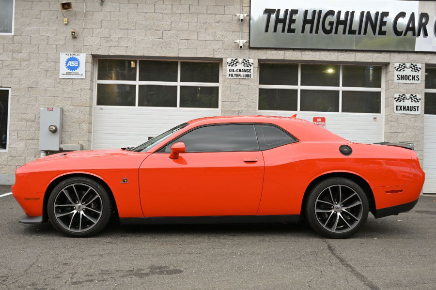 Used 2017 Dodge Challenger R/T Scat Pack RWD image 6