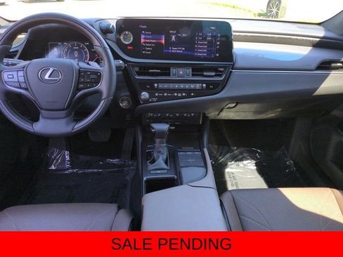 Certified 2022 Lexus ES 350 Ultra Luxury w/ Accessory Package 2 FWD image 14
