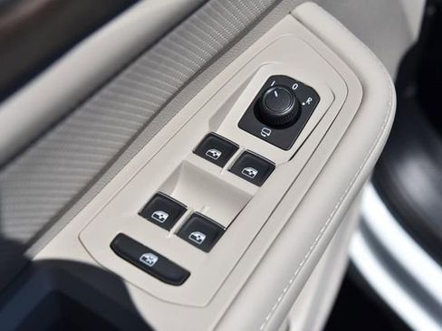 New 2026 Volkswagen Atlas SEL Premium R-Line AWD/4WD image 8
