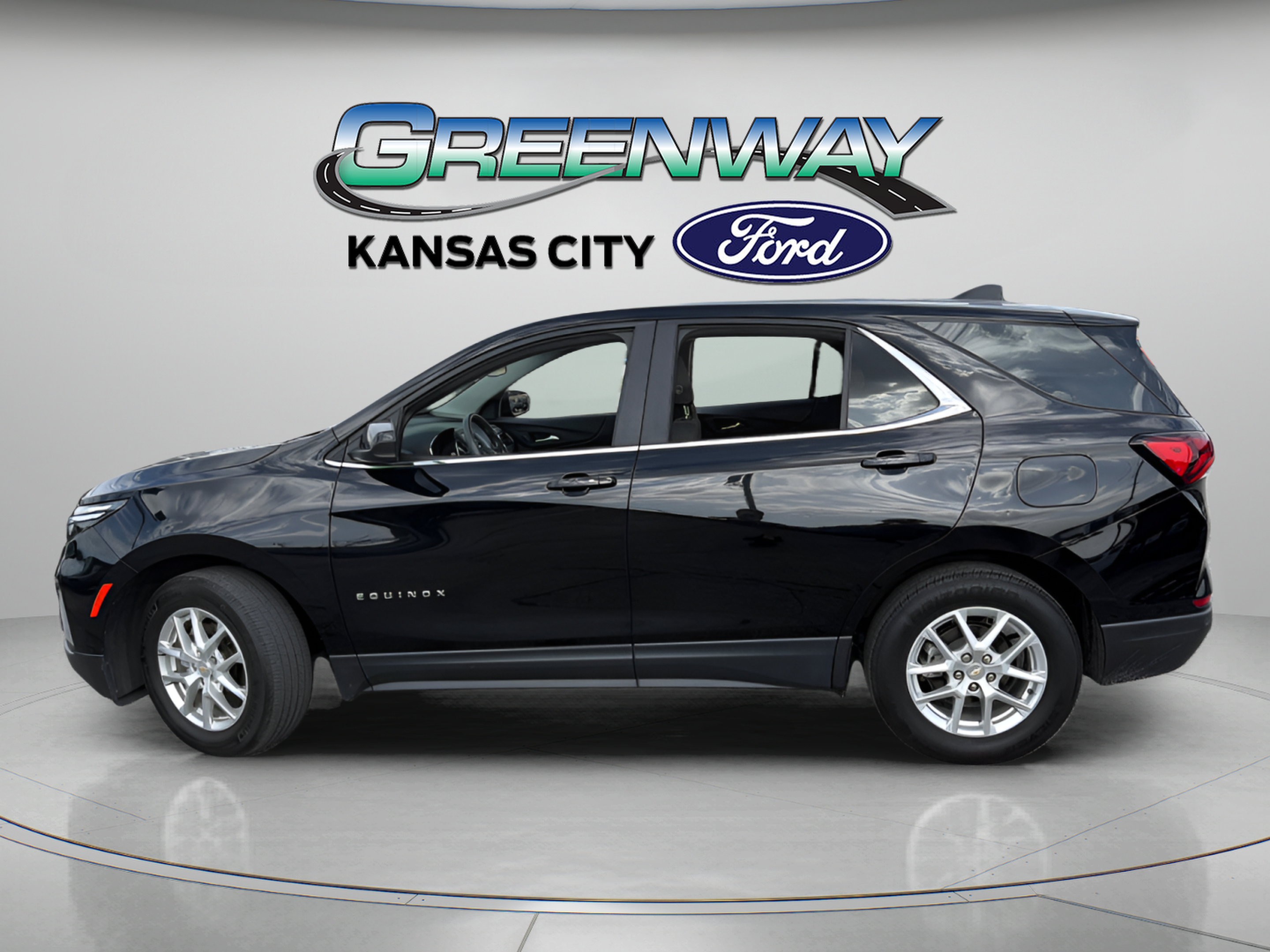 Used 2024 Chevrolet Equinox LT FWD image 5