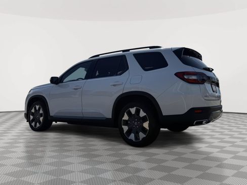 Used 2026 Honda Pilot Elite image 4