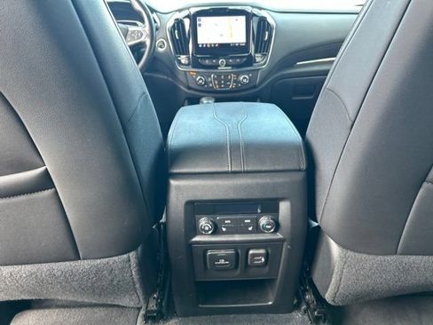 Used 2022 Chevrolet Traverse High Country AWD/4WD image 25