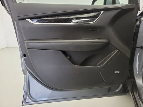 Used 2022 Cadillac XT6 Premium Luxury FWD image 22