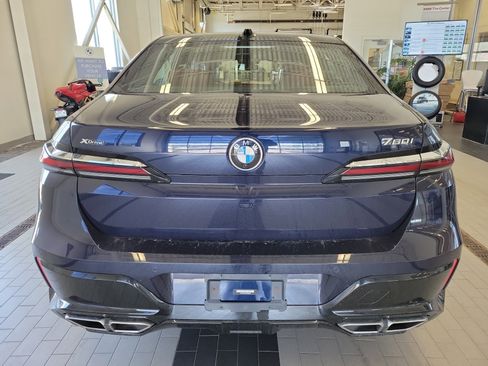 Used 2023 BMW 760i xDrive AWD/4WD image 6