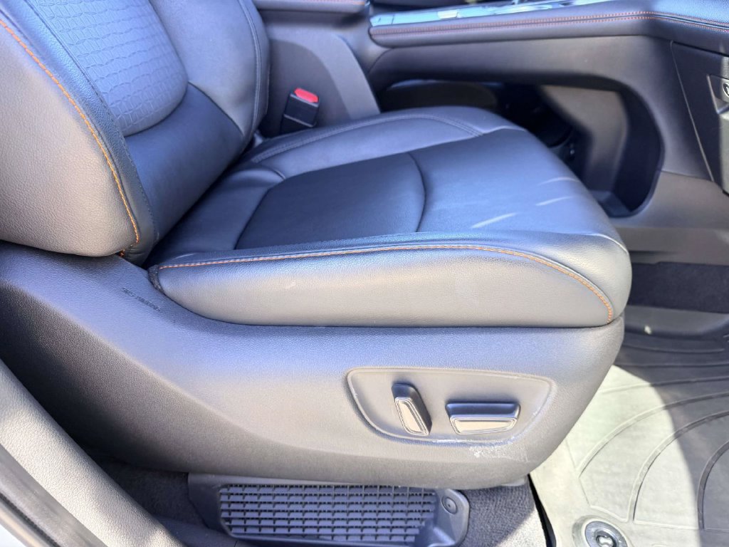 Certified 2023 Toyota Sienna XSE w/ XSE Plus Package AWD/4WD image 12