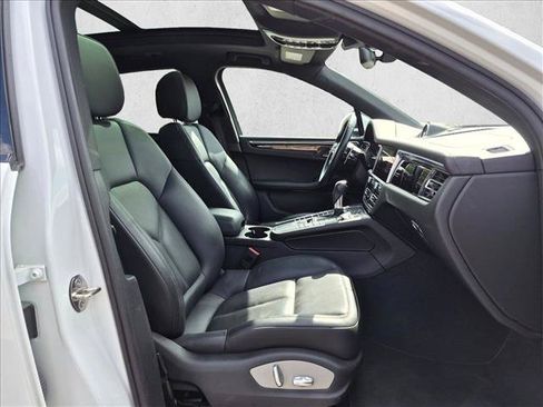 Used 2021 Porsche Macan S AWD/4WD image 22