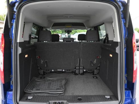 Used 2018 Ford Transit Connect XLT FWD image 18