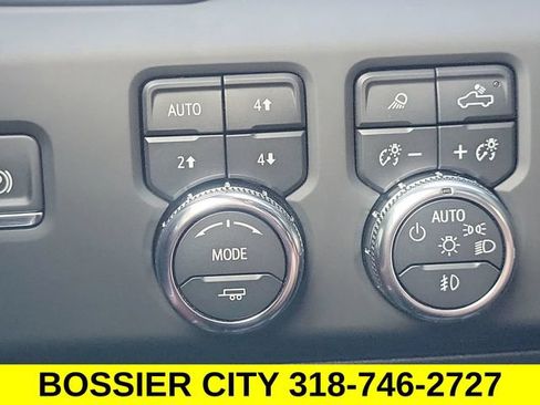 Certified 2025 GMC Sierra 2500 Denali Ultimate w/ Max Trailering Package AWD/4WD image 36