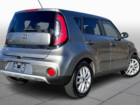 Used 2018 Kia Soul + image 12