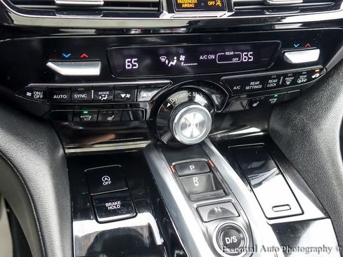 Used 2023 Acura MDX SH-AWD image 23