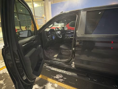 Used 2023 Chevrolet Silverado 1500 RST image 4