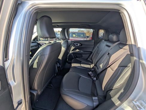 New 2025 Jeep Compass Latitude w/ Sun & Sound Group image 8