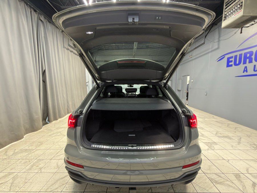 Used 2023 Audi Q3 2.0T Premium w/ Convenience Package AWD/4WD image 31