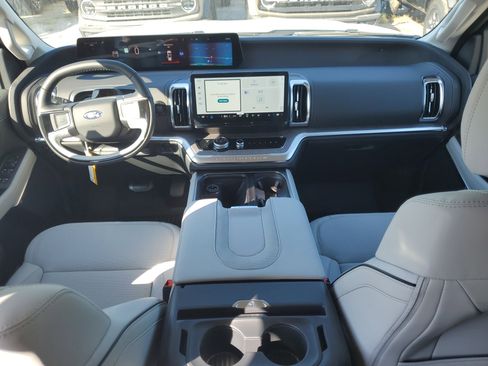 New 2025 Ford Expedition Max Platinum w/ Platinum Ultimate Package image 13