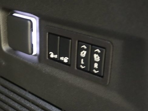 Used 2023 GMC Yukon Denali Ultimate AWD/4WD image 76