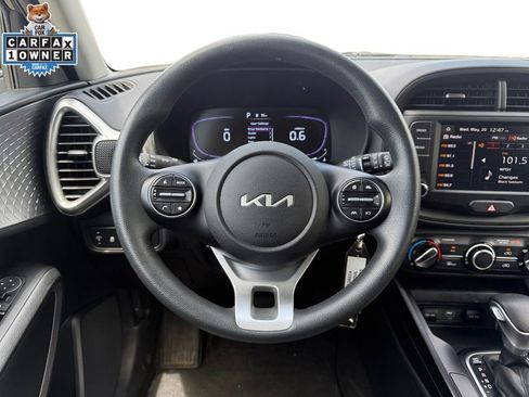 Certified 2025 Kia Soul LX w/ LX Technology Package FWD image 12