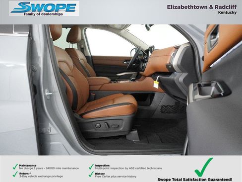 New 2025 Nissan Pathfinder Platinum w/ Cargo Package image 12