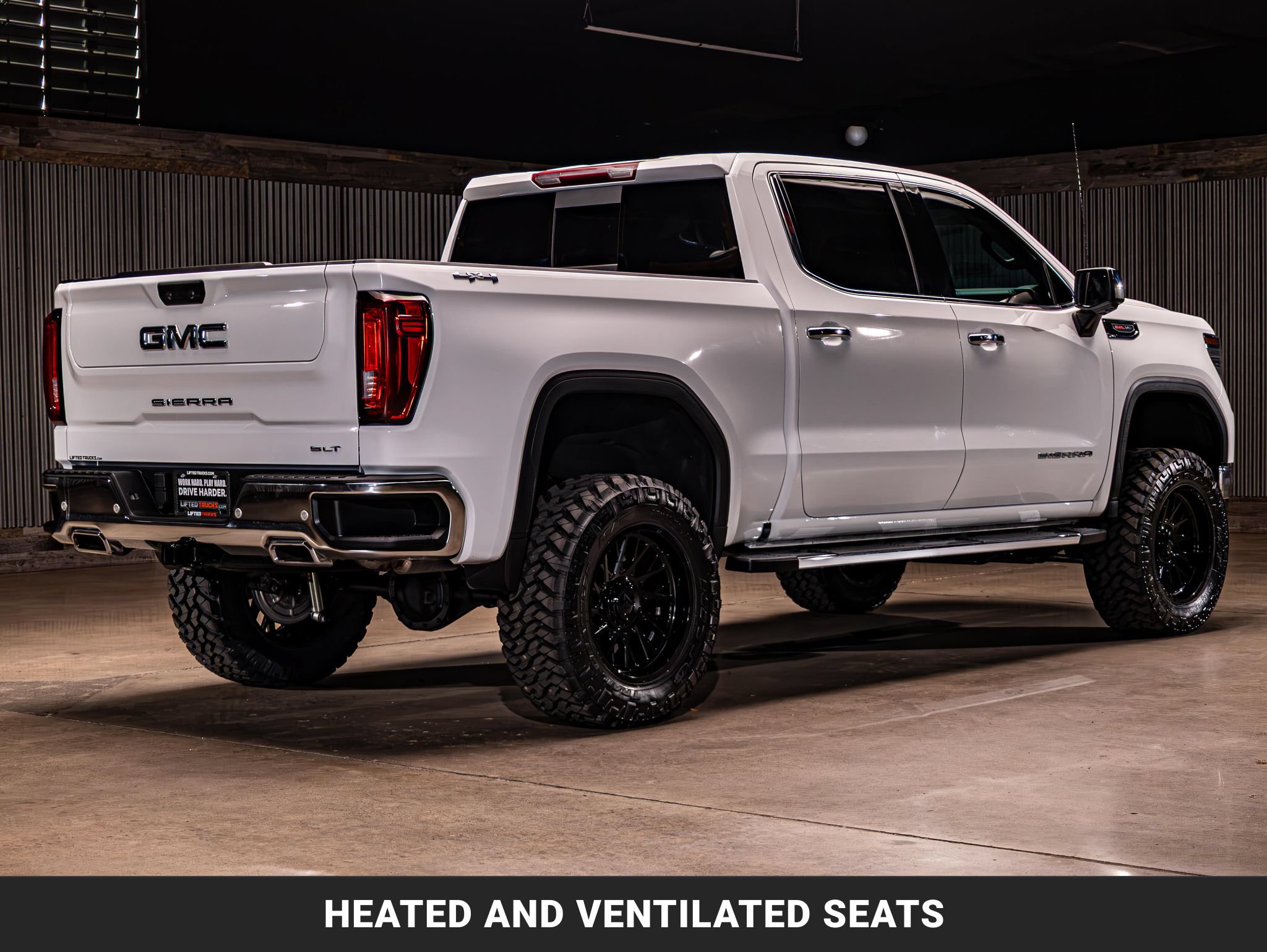 Used 2023 GMC Sierra 1500 SLT w/ SLT Premium Plus Package AWD/4WD image 10