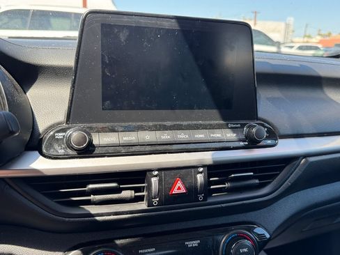 Used 2019 Kia Forte LXS FWD image 21