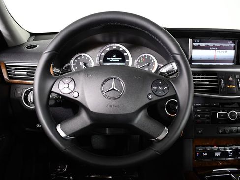 Used 2013 Mercedes-Benz E 350 Sedan image 36