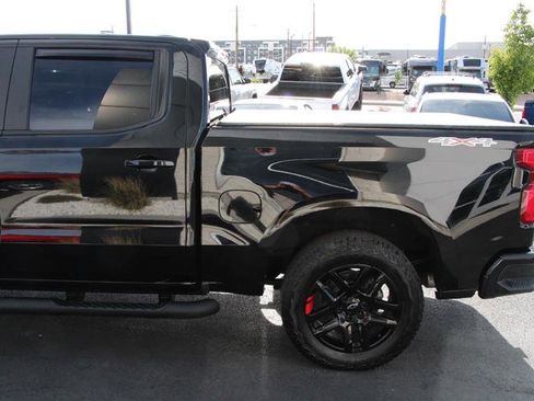 Used 2021 Chevrolet Silverado 1500 RST w/ Redline Edition AWD/4WD image 5