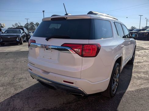 Used 2017 GMC Acadia Denali w/ Technology Package image 4