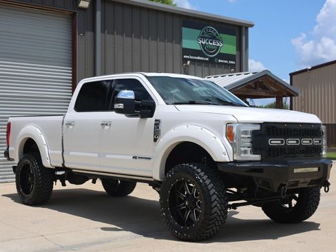 Used 2018 Ford F250 King Ranch w/ King Ranch Ultimate Package AWD/4WD image 1