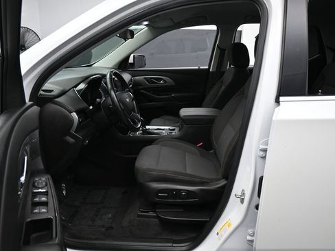 Used 2019 Chevrolet Traverse LT FWD image 11