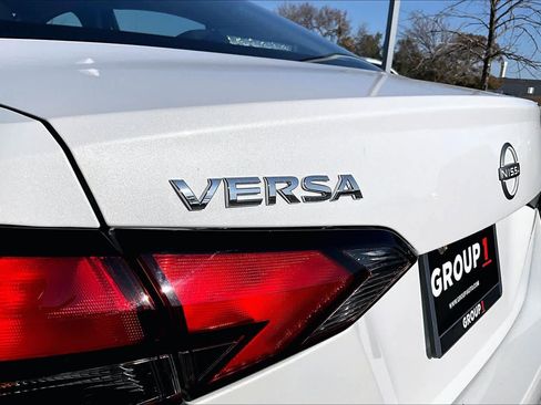 New 2025 Nissan Versa SV image 15