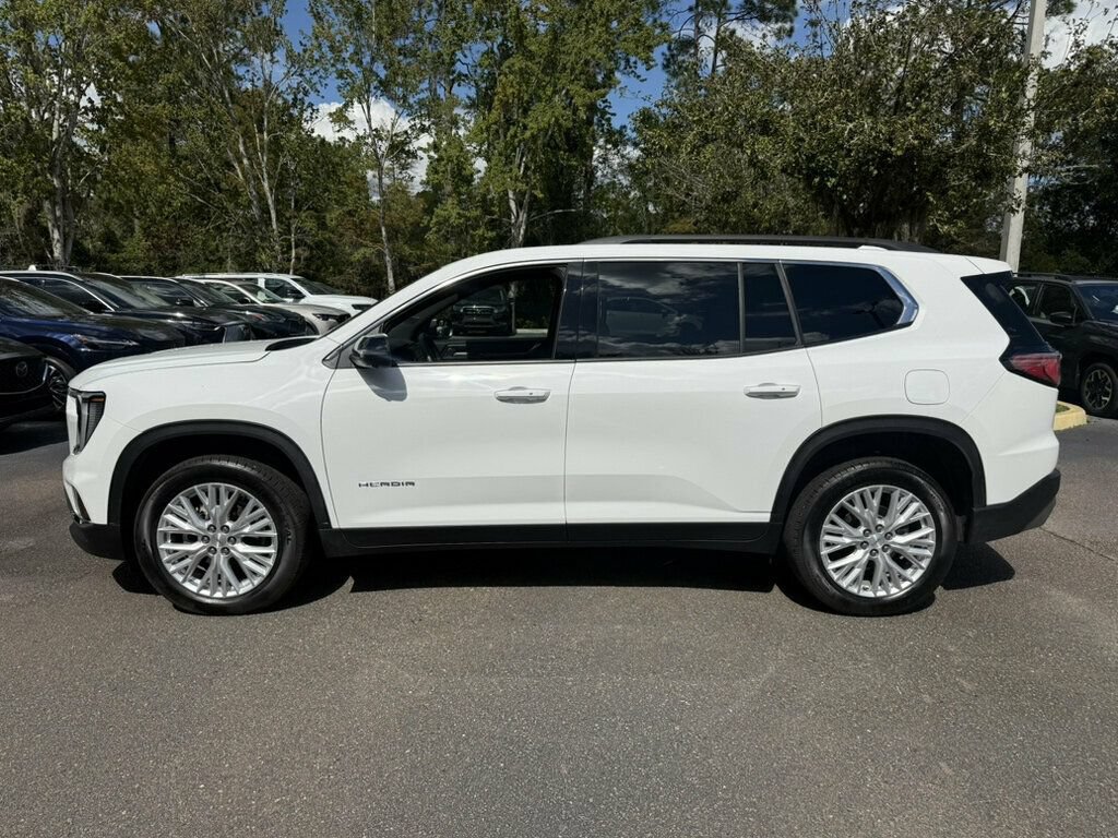 Used 2026 GMC Acadia Elevation w/ Elevation Premium Package FWD image 2