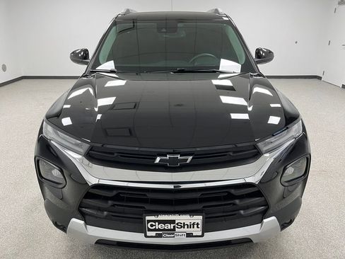 Used 2021 Chevrolet TrailBlazer LT w/ Convenience Package FWD image 3