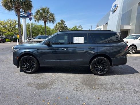 Used 2025 Lincoln Navigator Reserve w/ Jet Appearance Package AWD/4WD image 5
