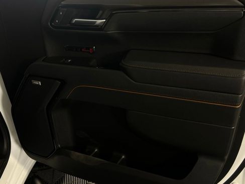 Used 2025 GMC Sierra 1500 AT4 w/ AT4 Premium Package image 33