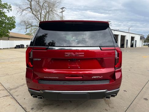 New 2026 GMC Yukon AT4 AWD/4WD image 33