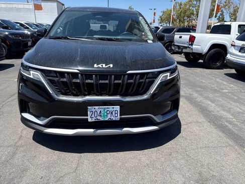 Used 2024 Kia Carnival LX FWD image 5