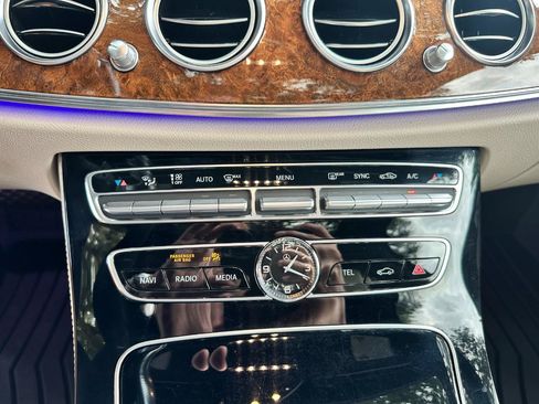 Used 2018 Mercedes-Benz E 300 w/ Premium 1 Package image 43