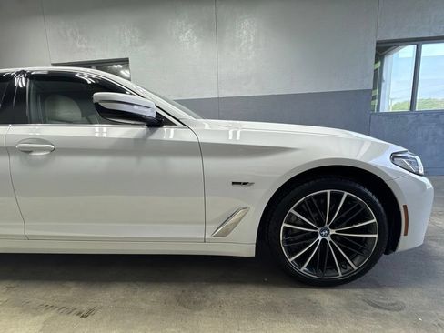 Used 2023 BMW 530e xDrive w/ Premium Package AWD/4WD image 13