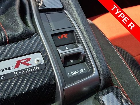 Used 2019 Honda Civic Type R image 22