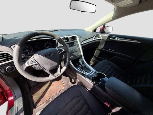 Used 2015 Ford Fusion SE FWD image 9