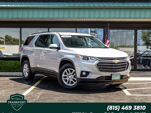 Used 2019 Chevrolet Traverse LT FWD image 1