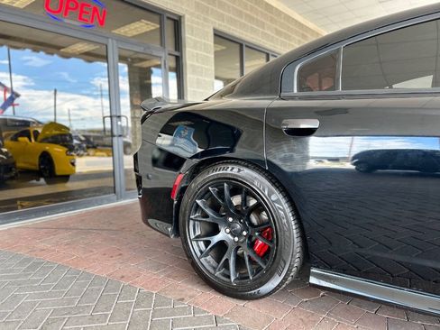 Used 2018 Dodge Charger R/T Scat Pack RWD image 20