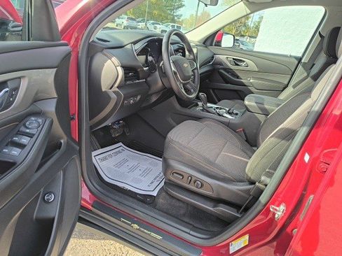 Used 2019 Chevrolet Traverse LT image 11