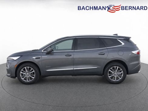 Used 2023 Buick Enclave Avenir AWD/4WD image 4